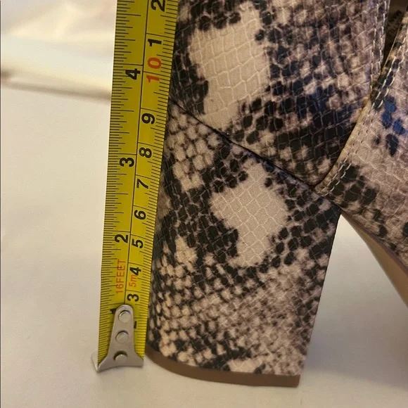 Steve Madden Snakeskin Pattern Ankle Booties size 10 M women. Block Heel. OBO - Picture 14 of 14